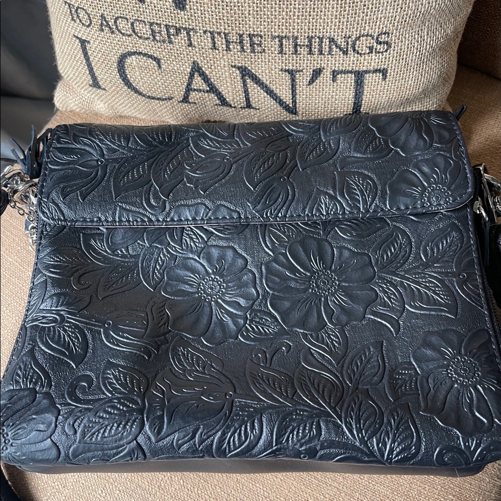Gun Tote’m Mamma Concealed Carry CrossBody